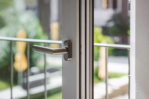 Műanyag nyílászárók beépítése – így lesz tartós, esztétikus és energia-hatékony a végeredmény